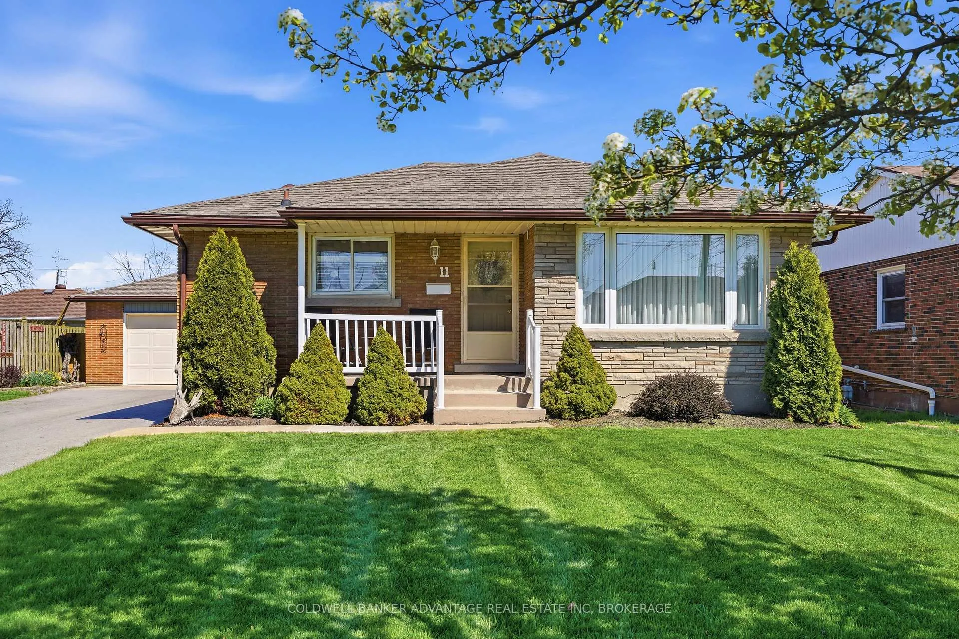 Photo 2 of 11 Empress Avenue, Welland, Lincoln/Crowland — HOMEH