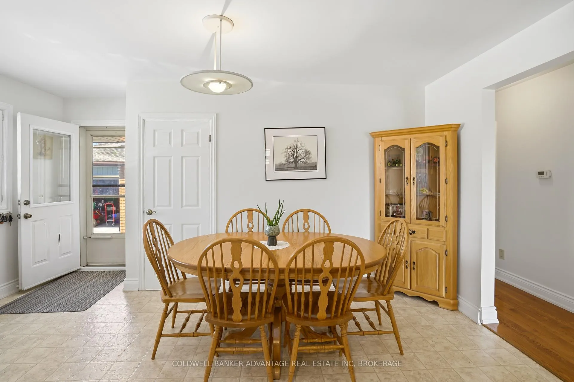 Photo 10 of 11 Empress Avenue, Welland, Lincoln/Crowland — HOMEH