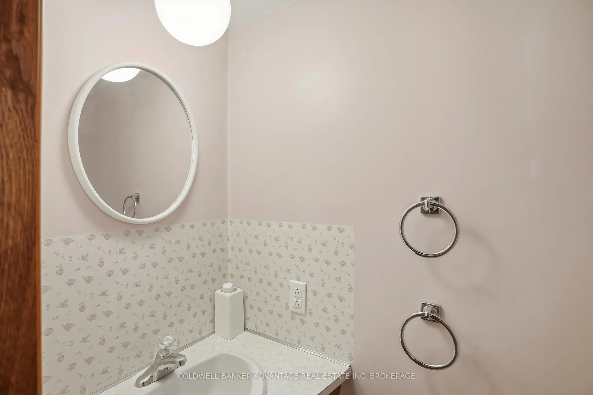 Photo 17 of 11 Empress Avenue, Welland, Lincoln/Crowland — HOMEH