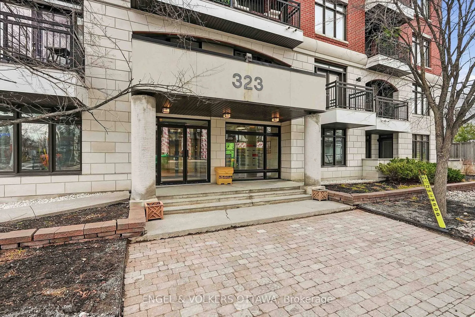 Photo 2 of Unit 204, 323 Winona Avenue, Ottawa, Westboro South — HOMEH