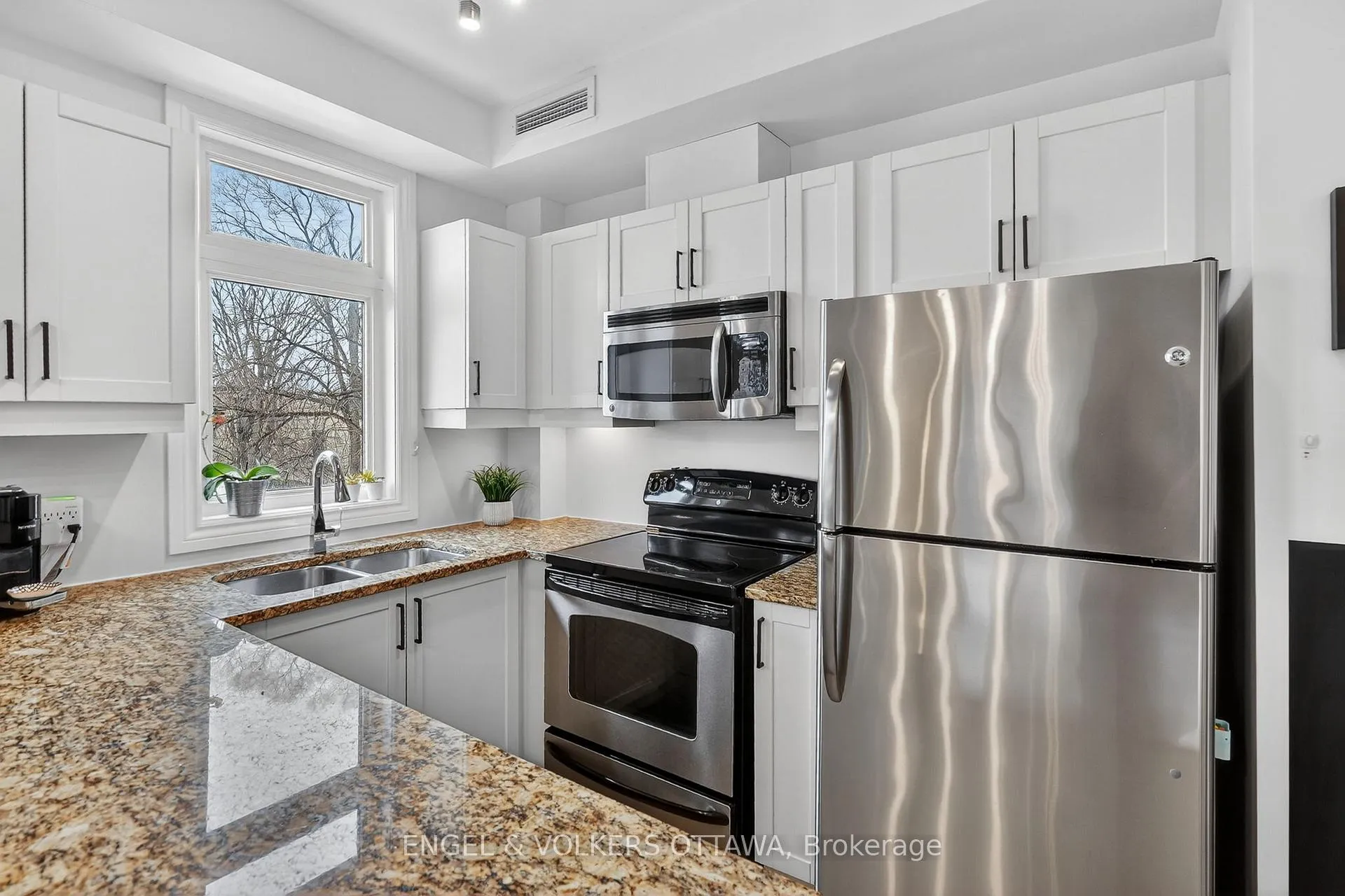 Photo 15 of Unit 204, 323 Winona Avenue, Ottawa, Westboro South — HOMEH