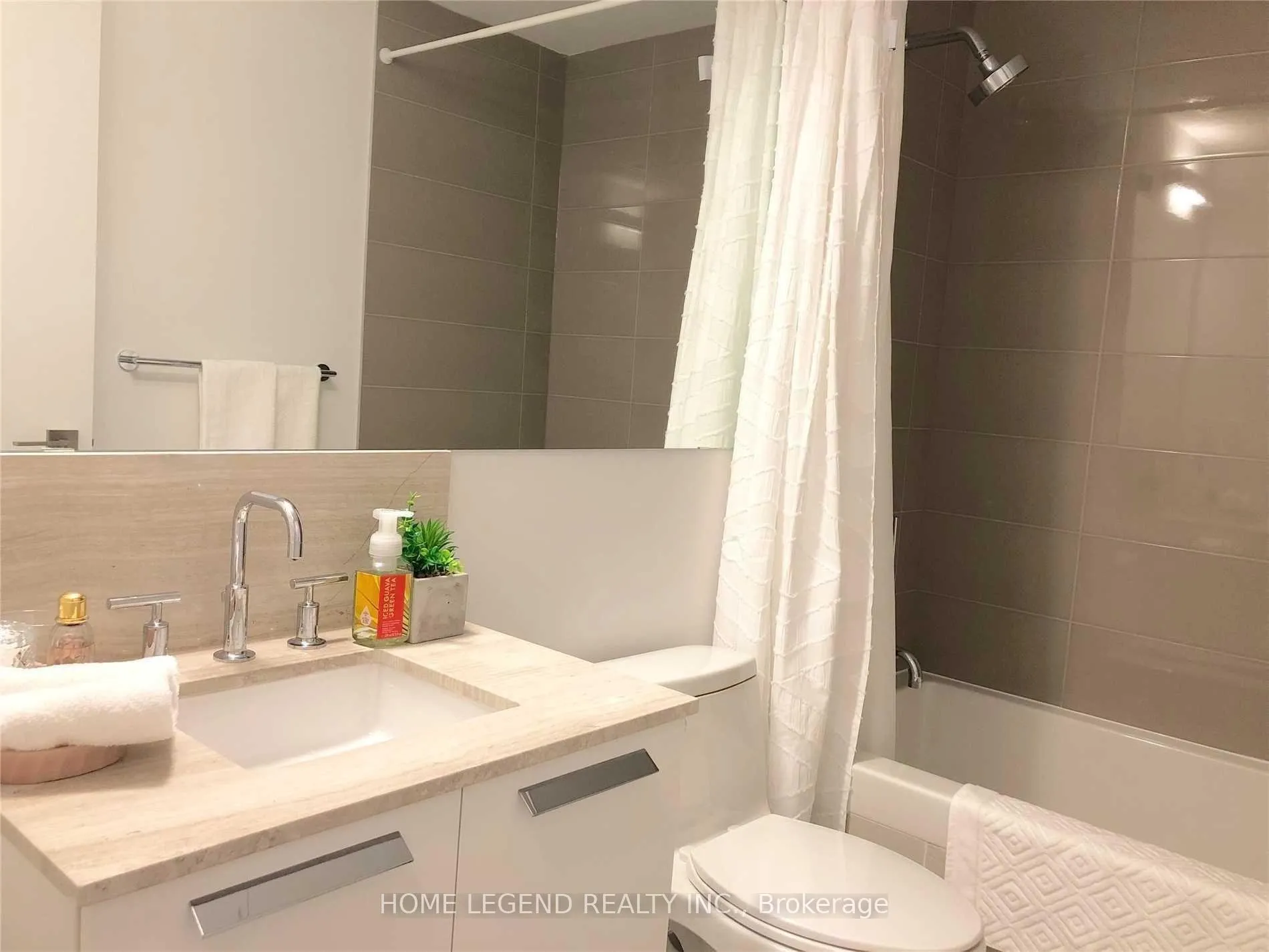 Photo 8 of Unit 1110, 50 Charles Street E, Toronto, Church-Yonge Corridor — HOMEH