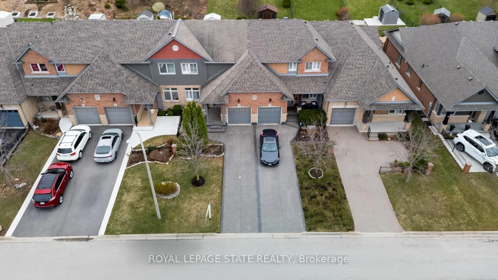 Photo 2 of 30 Conrad Place, Grimsby, Grimsby Beach — HOMEH
