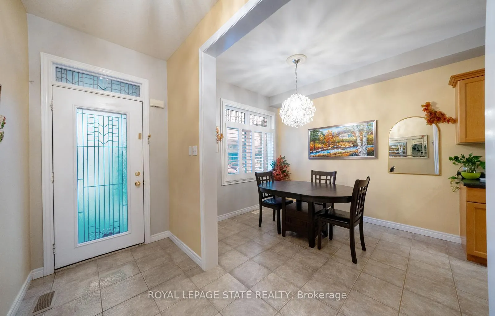 Photo 8 of 30 Conrad Place, Grimsby, Grimsby Beach — HOMEH