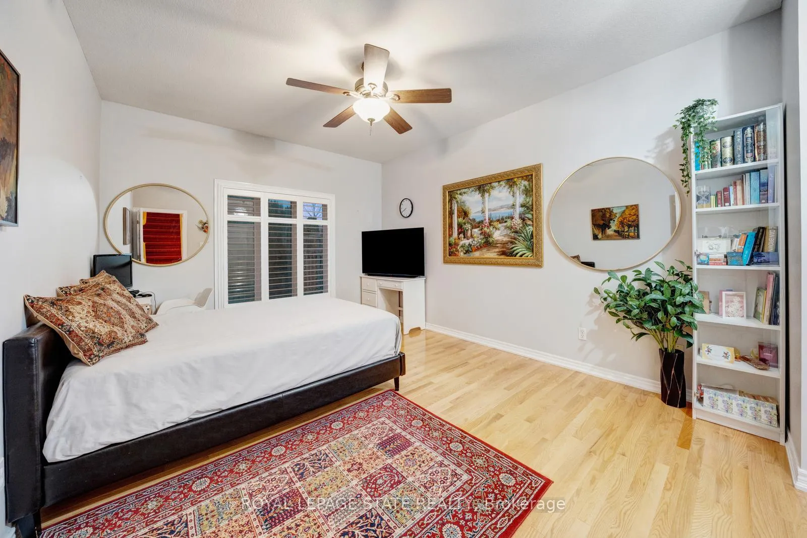 Photo 16 of 30 Conrad Place, Grimsby, Grimsby Beach — HOMEH