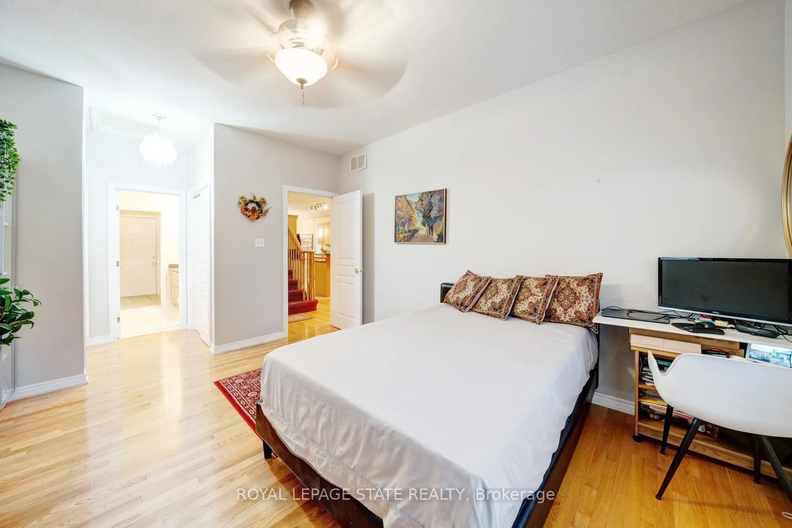 Photo 17 of 30 Conrad Place, Grimsby, Grimsby Beach — HOMEH