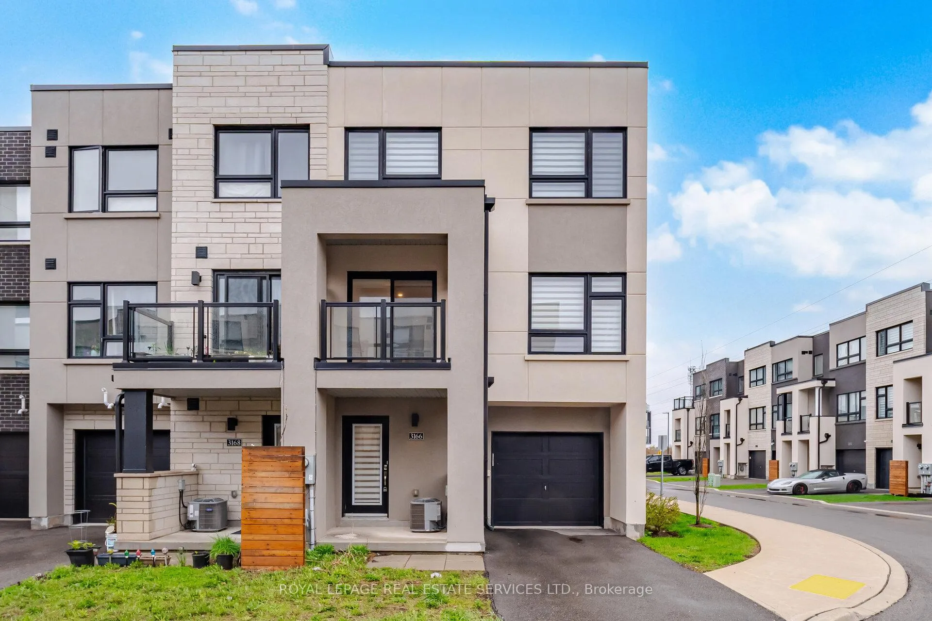Photo 1 of 3166 Lotus Common, Burlington, Alton — HOMEH