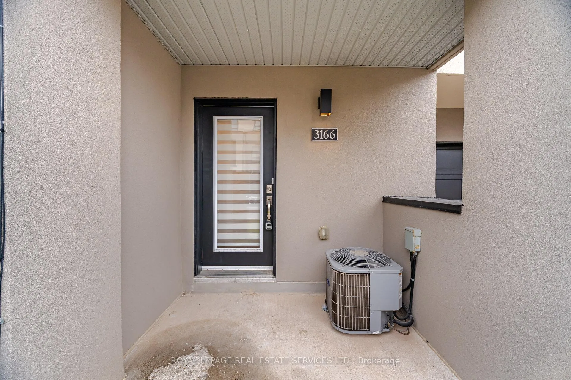 Photo 6 of 3166 Lotus Common, Burlington, Alton — HOMEH
