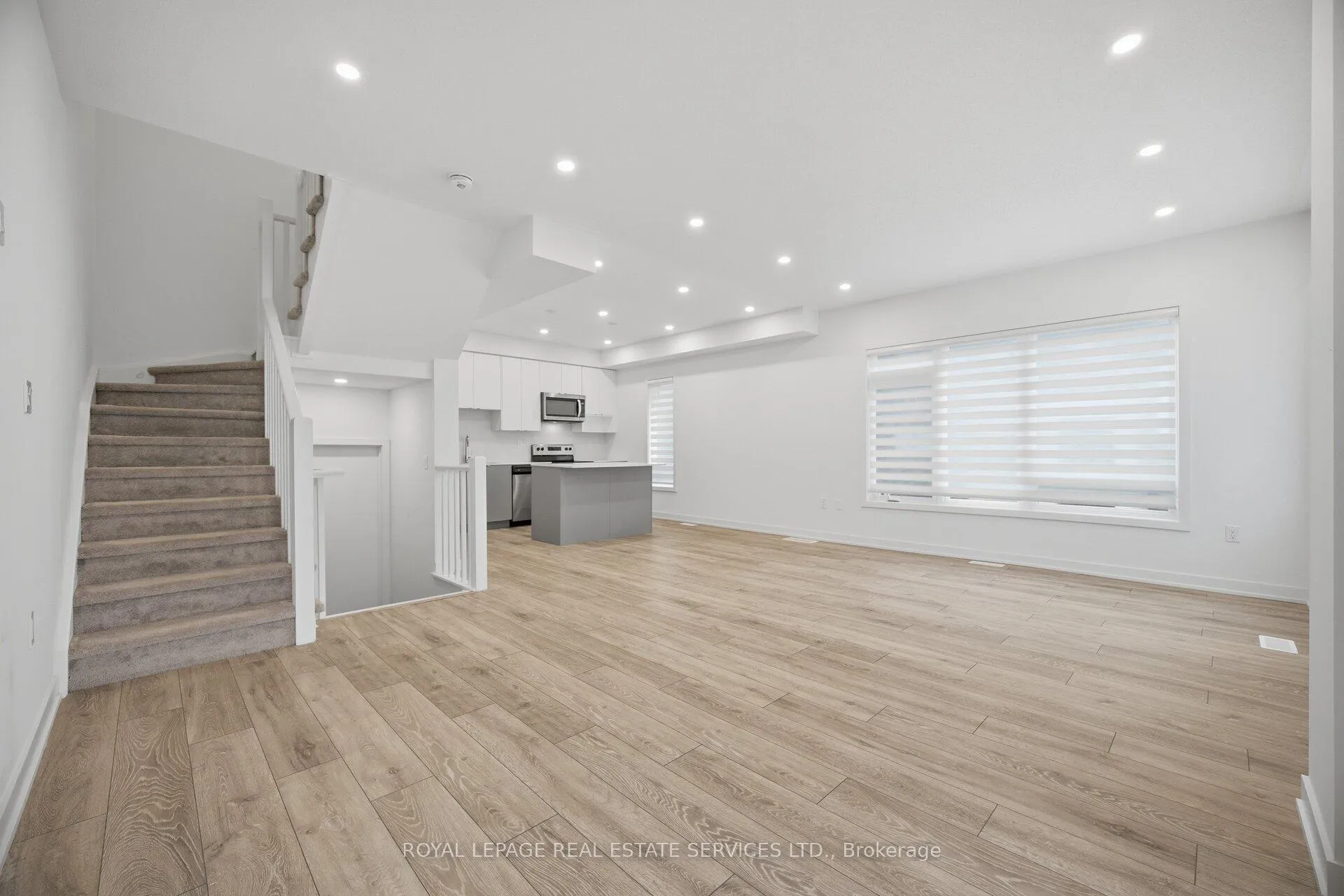 Photo 12 of 3166 Lotus Common, Burlington, Alton — HOMEH