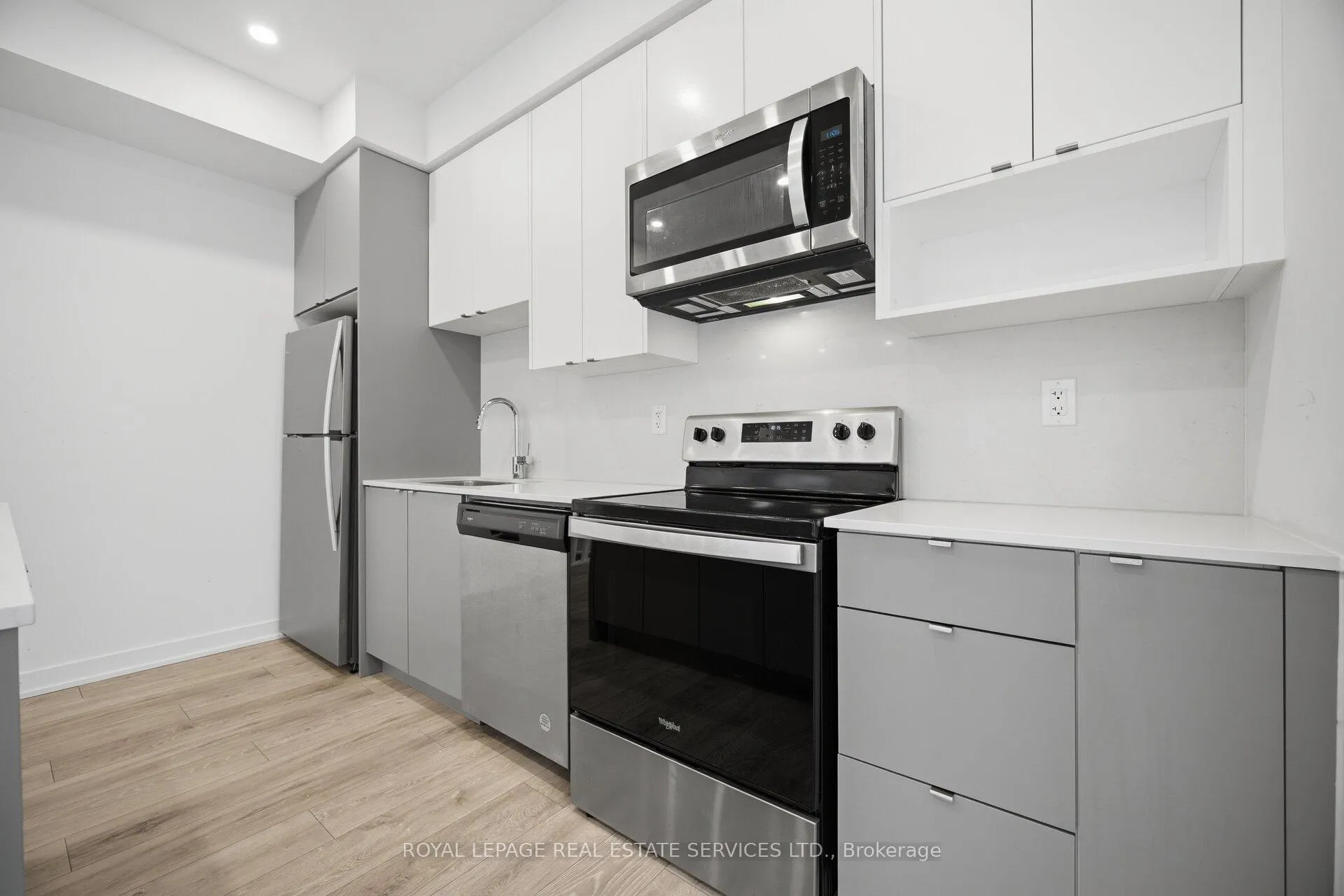 Photo 18 of 3166 Lotus Common, Burlington, Alton — HOMEH