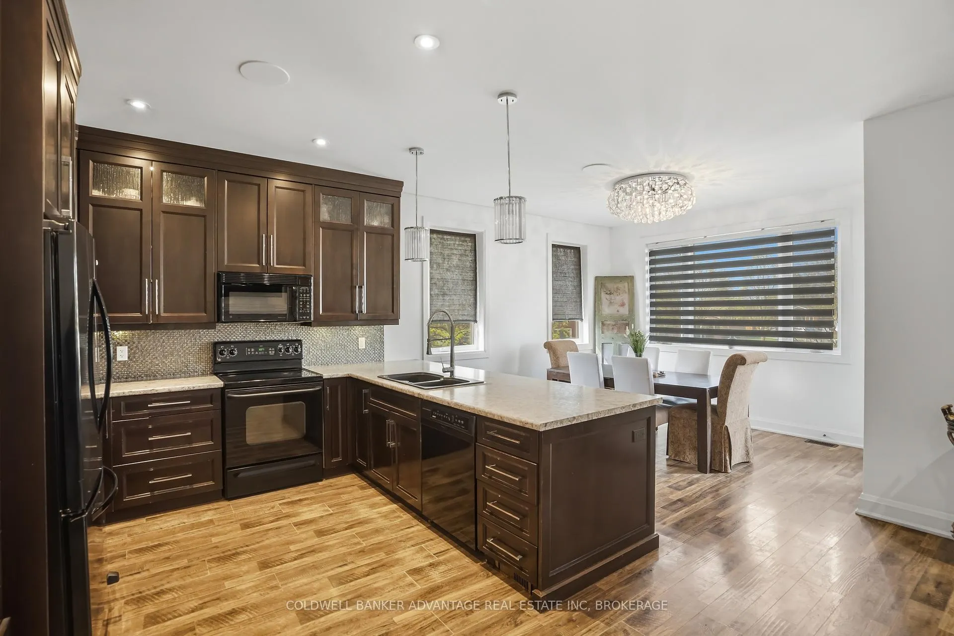 Photo 10 of 3 Ascot Court, Welland, N. Welland — HOMEH