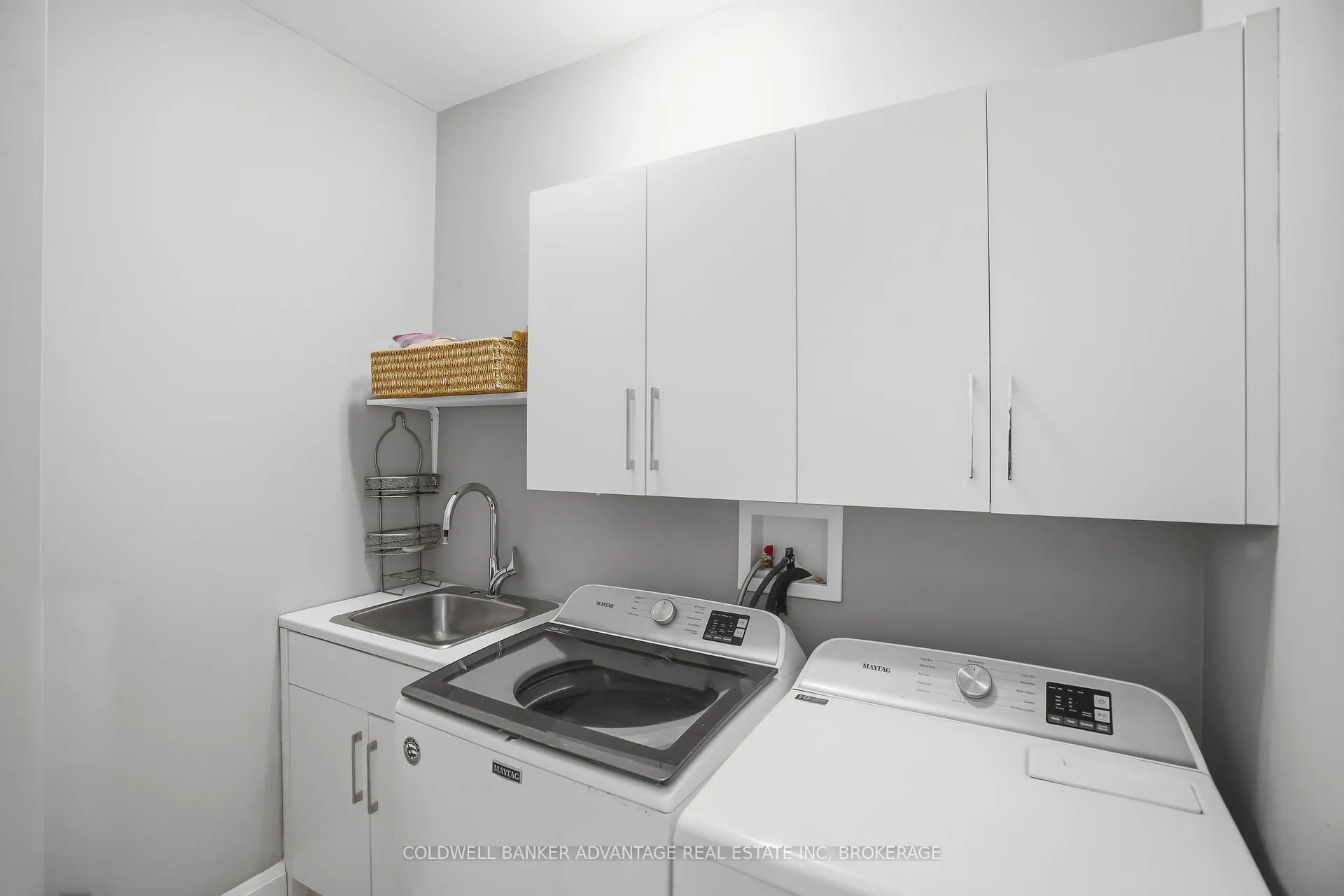 Photo 16 of 3 Ascot Court, Welland, N. Welland — HOMEH