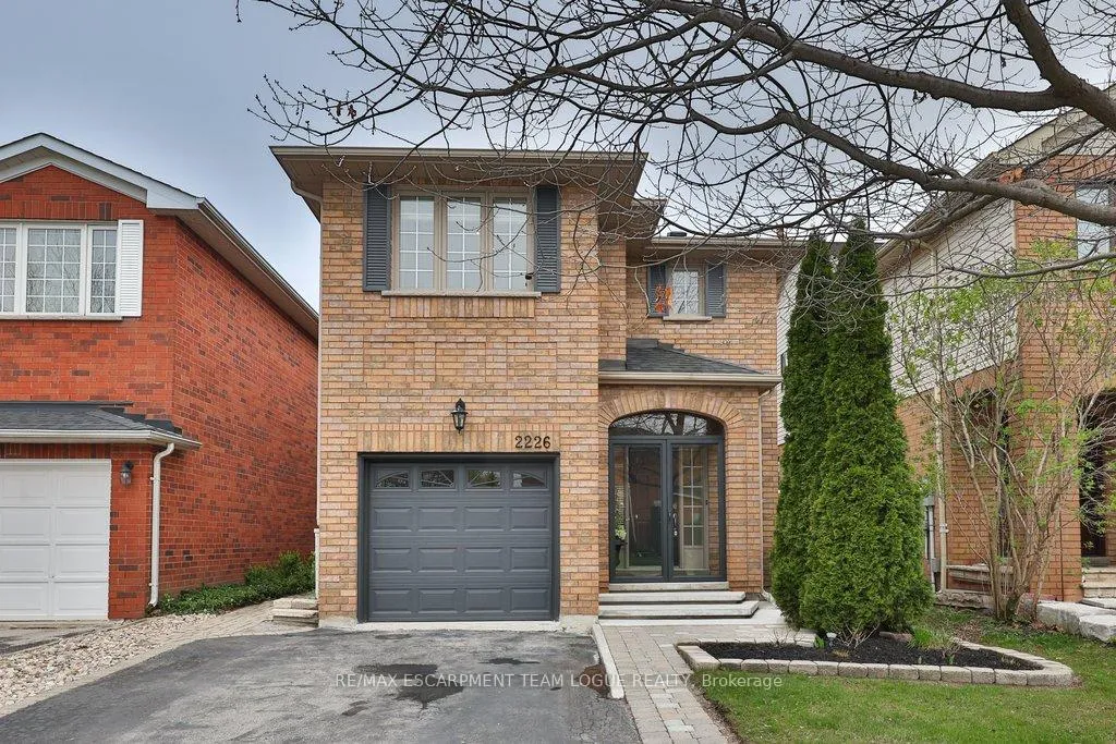 Photo 1 of 2226 Arbourview Drive, Oakville, Westmount — HOMEH
