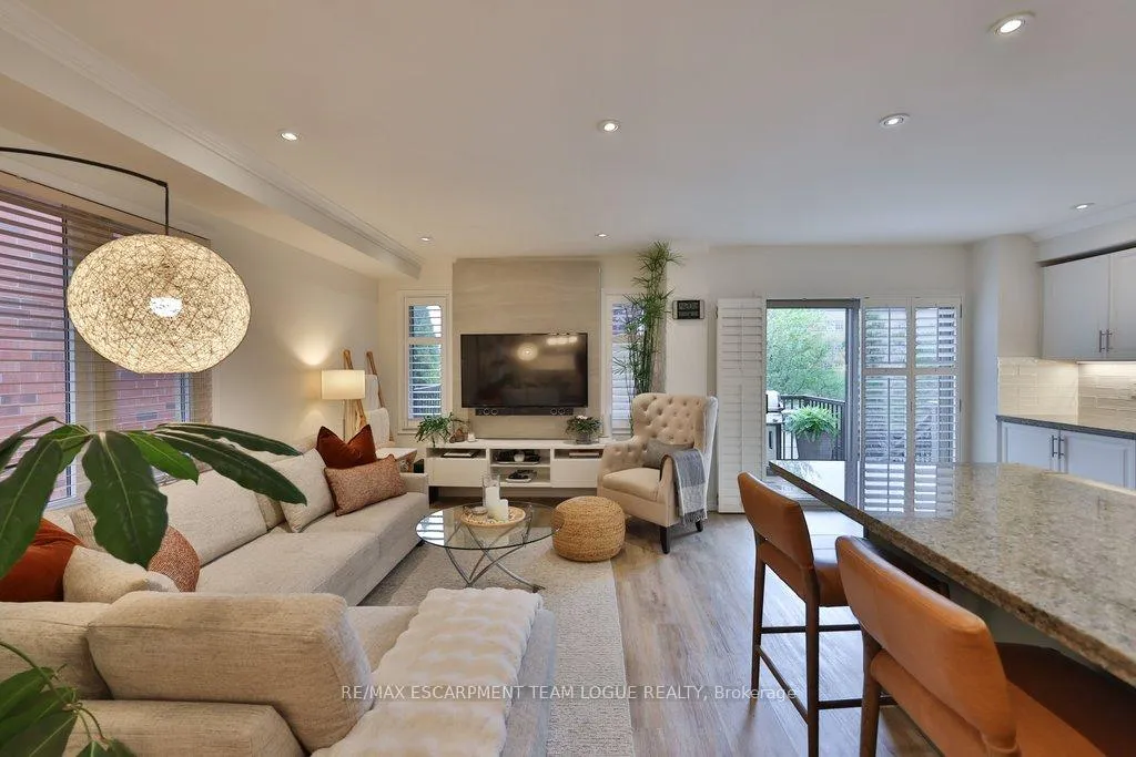 Photo 9 of 2226 Arbourview Drive, Oakville, Westmount — HOMEH