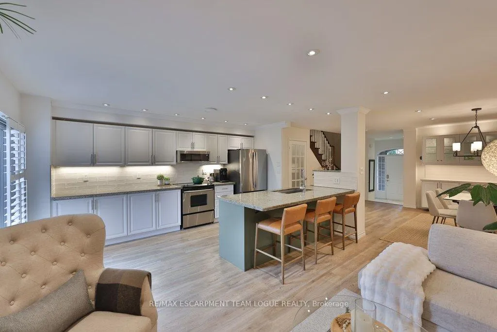 Photo 12 of 2226 Arbourview Drive, Oakville, Westmount — HOMEH