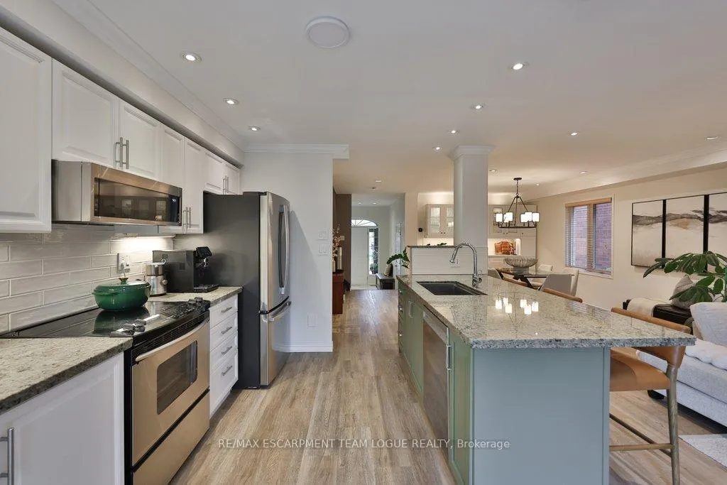 Photo 13 of 2226 Arbourview Drive, Oakville, Westmount — HOMEH