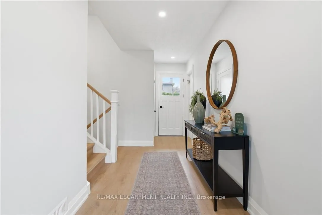 Photo 7 of 11 Marcella Crescent, Hamilton, Gershome — HOMEH