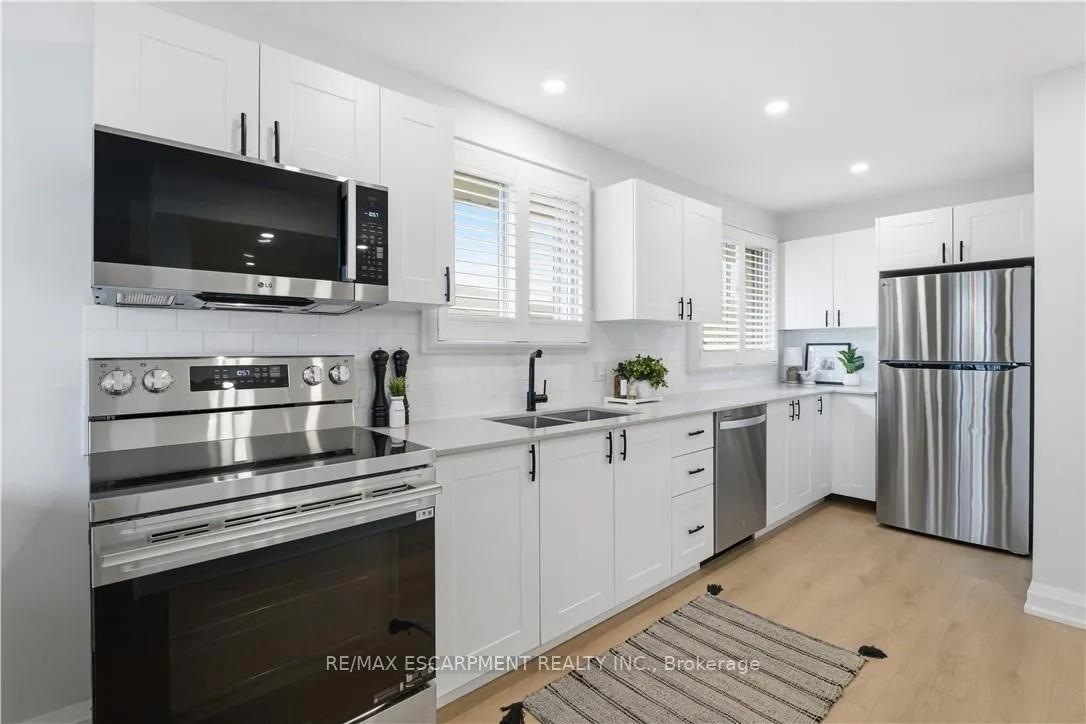 Photo 13 of 11 Marcella Crescent, Hamilton, Gershome — HOMEH