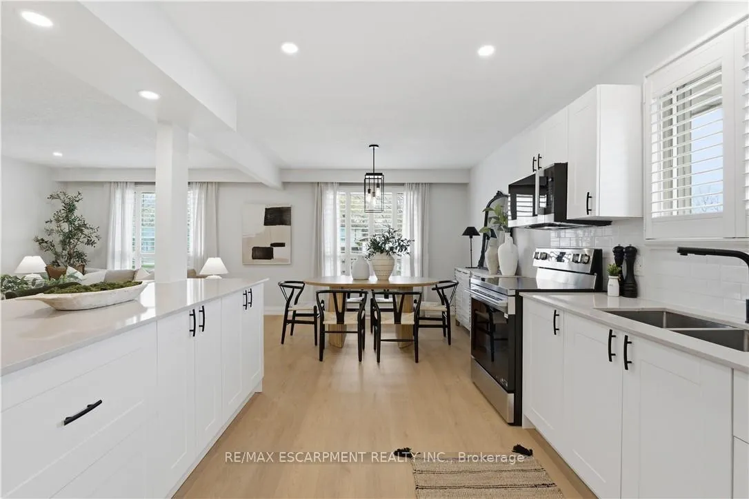Photo 16 of 11 Marcella Crescent, Hamilton, Gershome — HOMEH