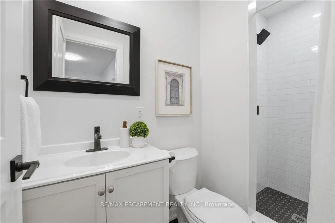 Photo 20 of 11 Marcella Crescent, Hamilton, Gershome — HOMEH