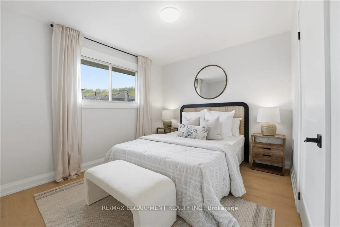 Photo 23 of 11 Marcella Crescent, Hamilton, Gershome — HOMEH