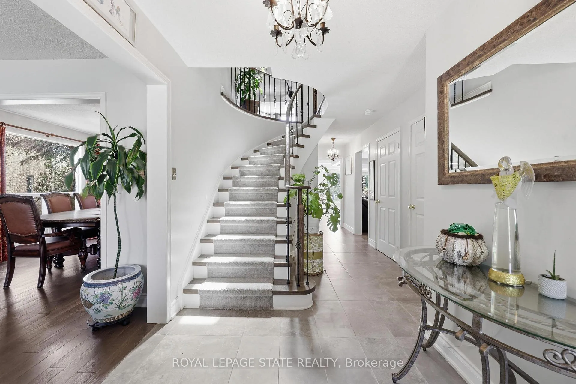Photo 7 of 47 Macdougall Drive, Hamilton, Dundas — HOMEH