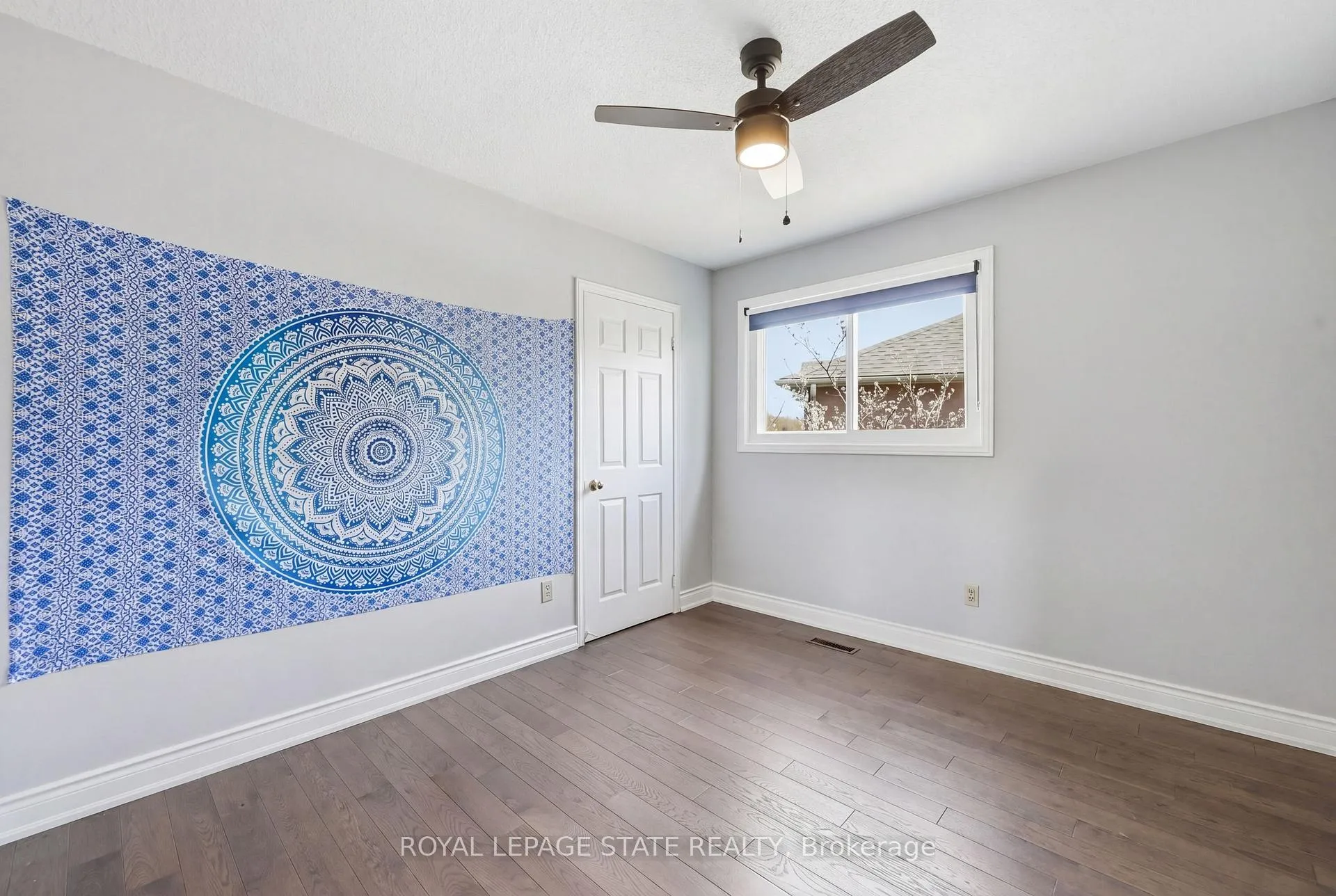 Photo 21 of 47 Macdougall Drive, Hamilton, Dundas — HOMEH