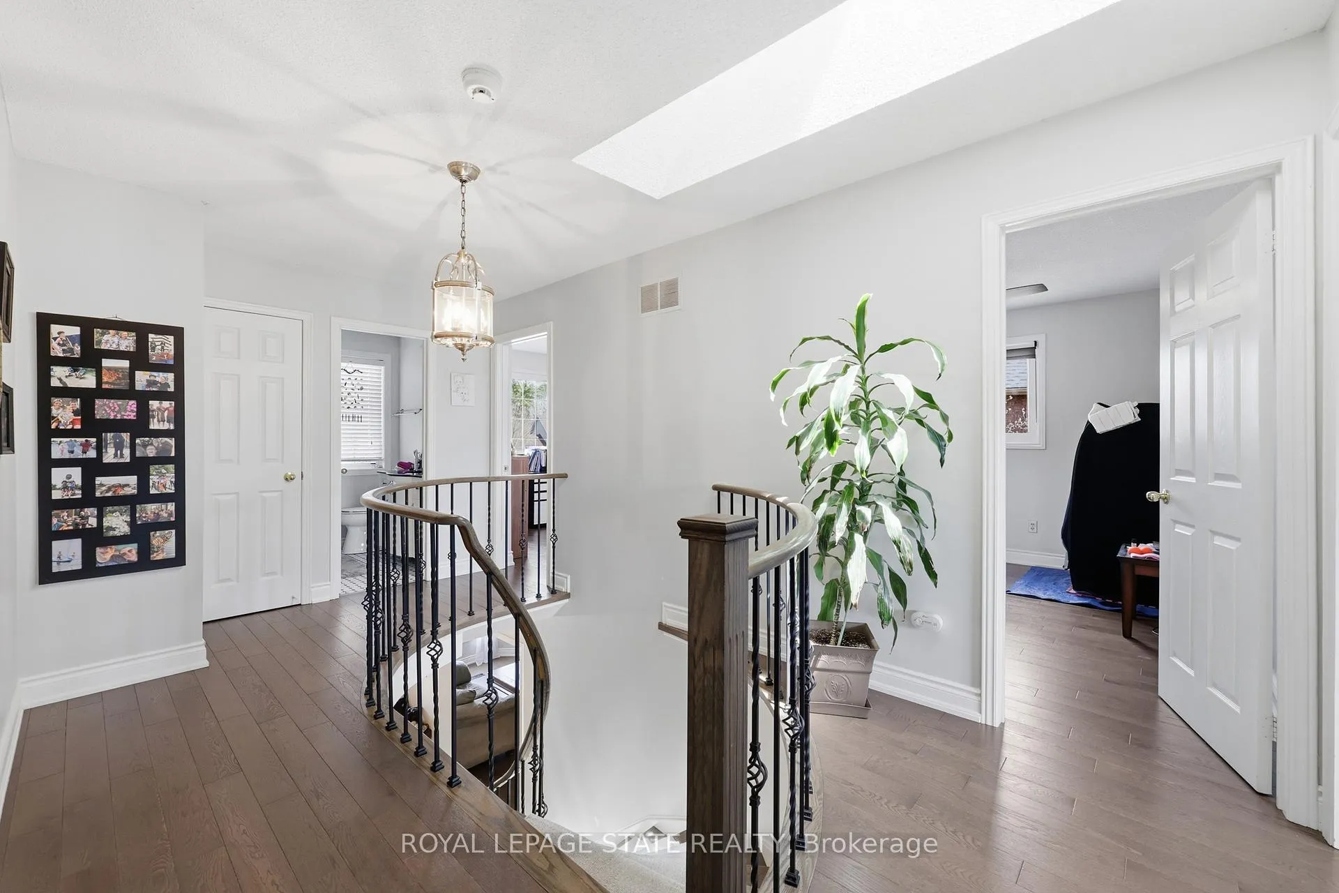 Photo 25 of 47 Macdougall Drive, Hamilton, Dundas — HOMEH