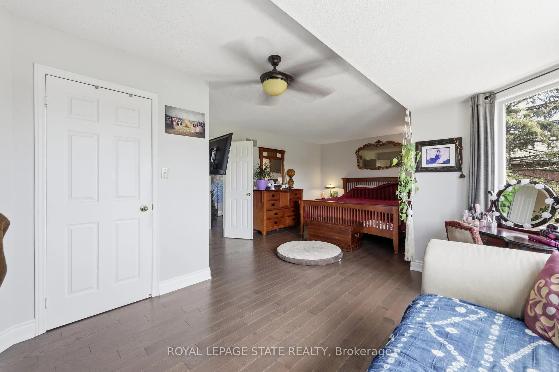 Photo 26 of 47 Macdougall Drive, Hamilton, Dundas — HOMEH