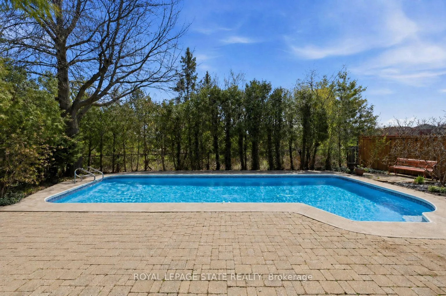 Photo 35 of 47 Macdougall Drive, Hamilton, Dundas — HOMEH