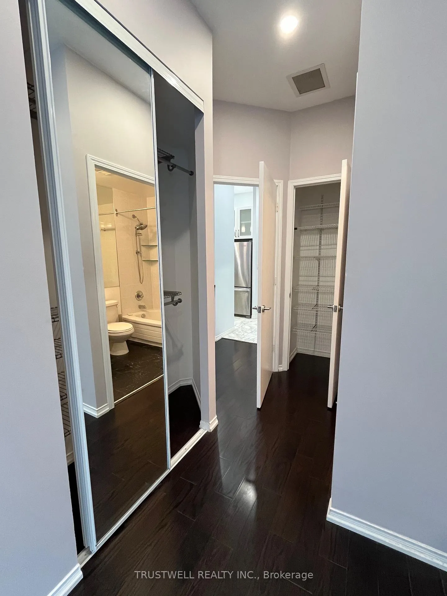 Photo 4 of Unit 1411, 7 King Street E, Toronto, Church-Yonge Corridor — HOMEH