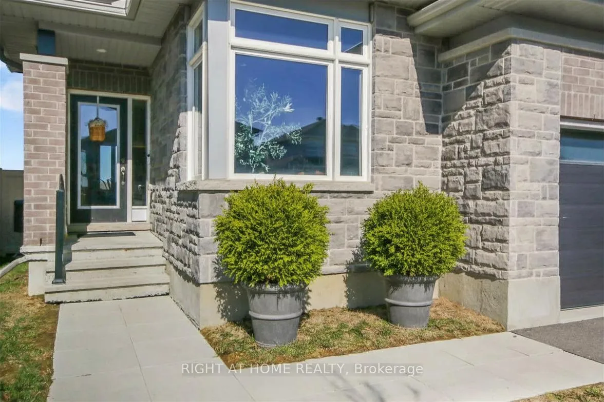 Photo 2 of 77 Dunlop Road, Carleton Place — HOMEH