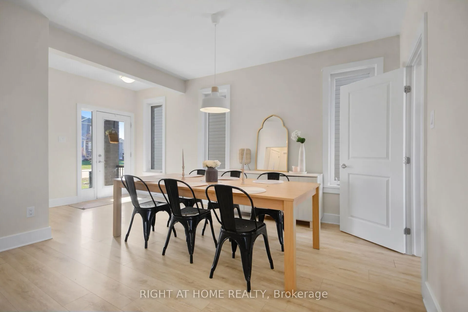 Photo 4 of 77 Dunlop Road, Carleton Place — HOMEH