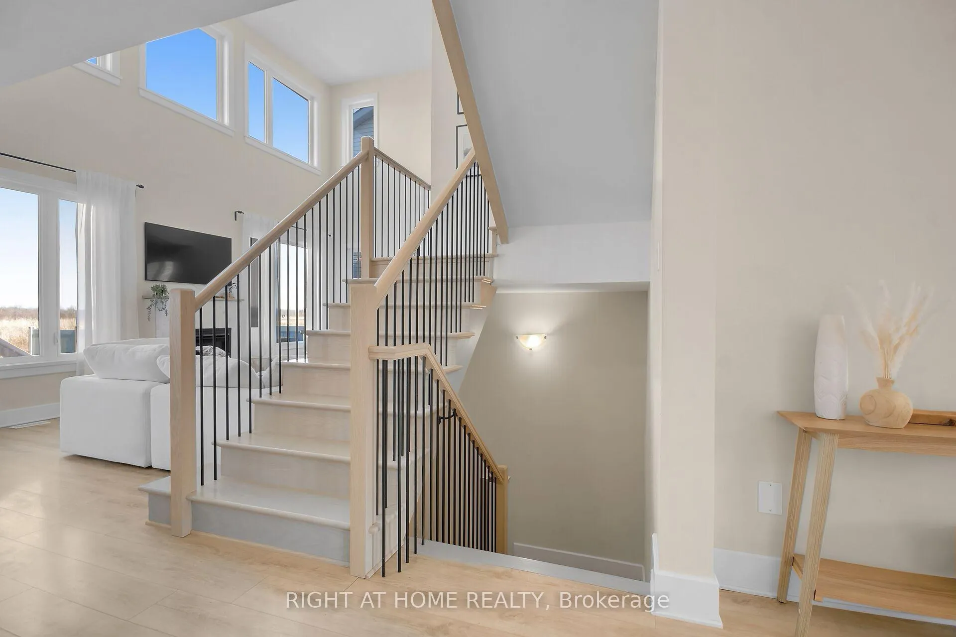 Photo 7 of 77 Dunlop Road, Carleton Place — HOMEH