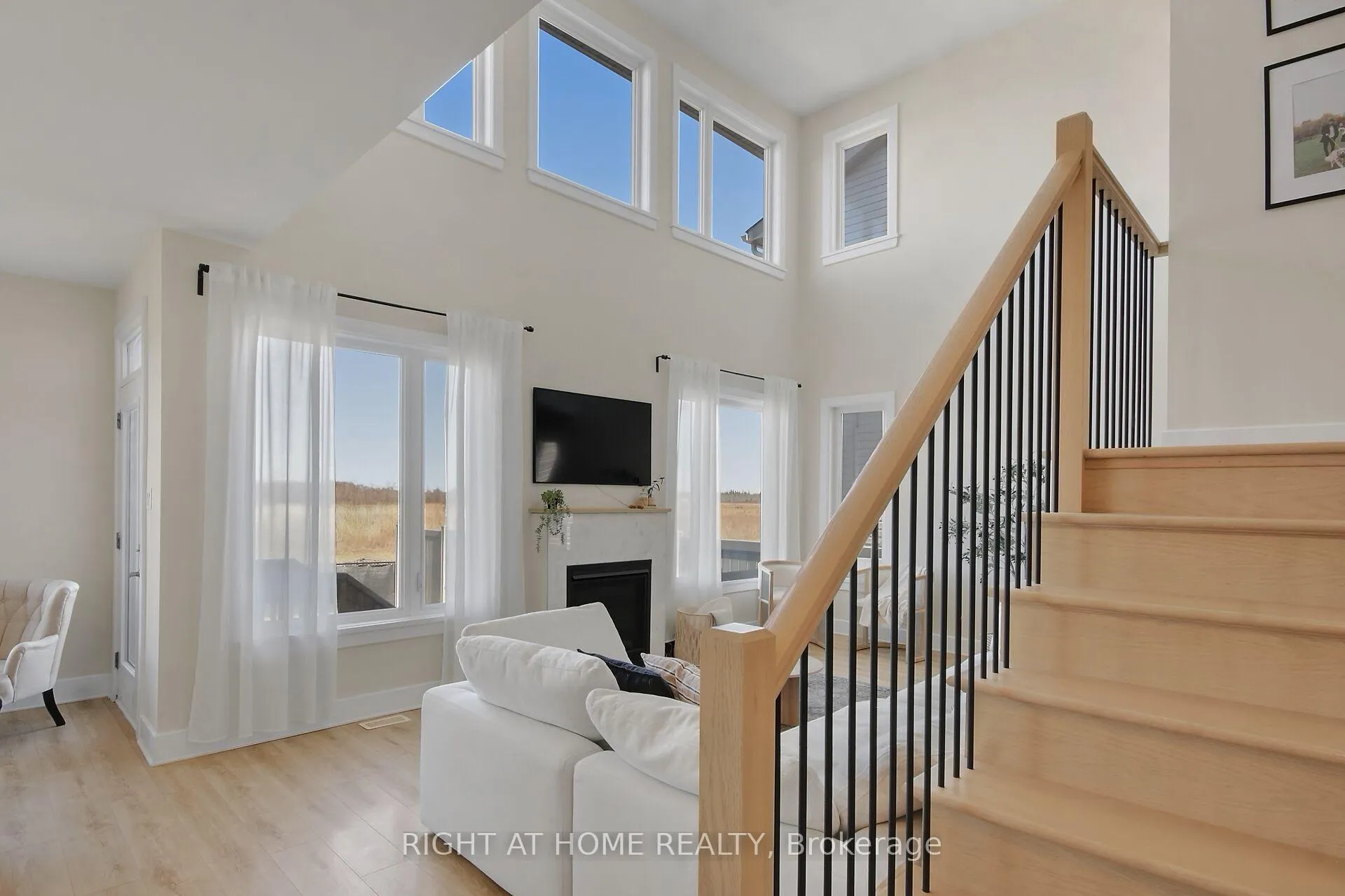 Photo 8 of 77 Dunlop Road, Carleton Place — HOMEH