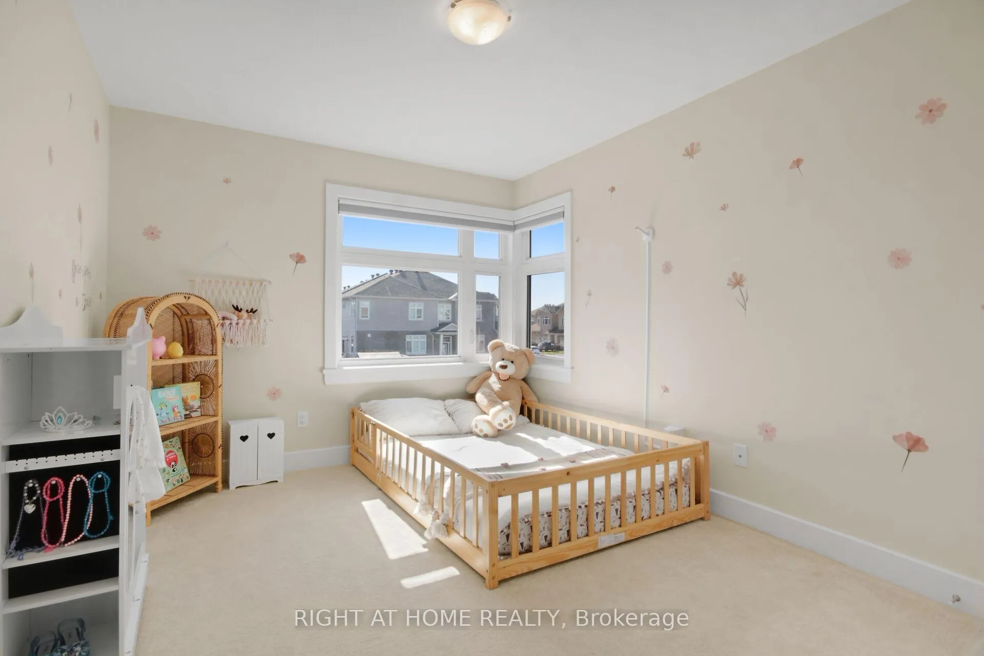 Photo 31 of 77 Dunlop Road, Carleton Place — HOMEH