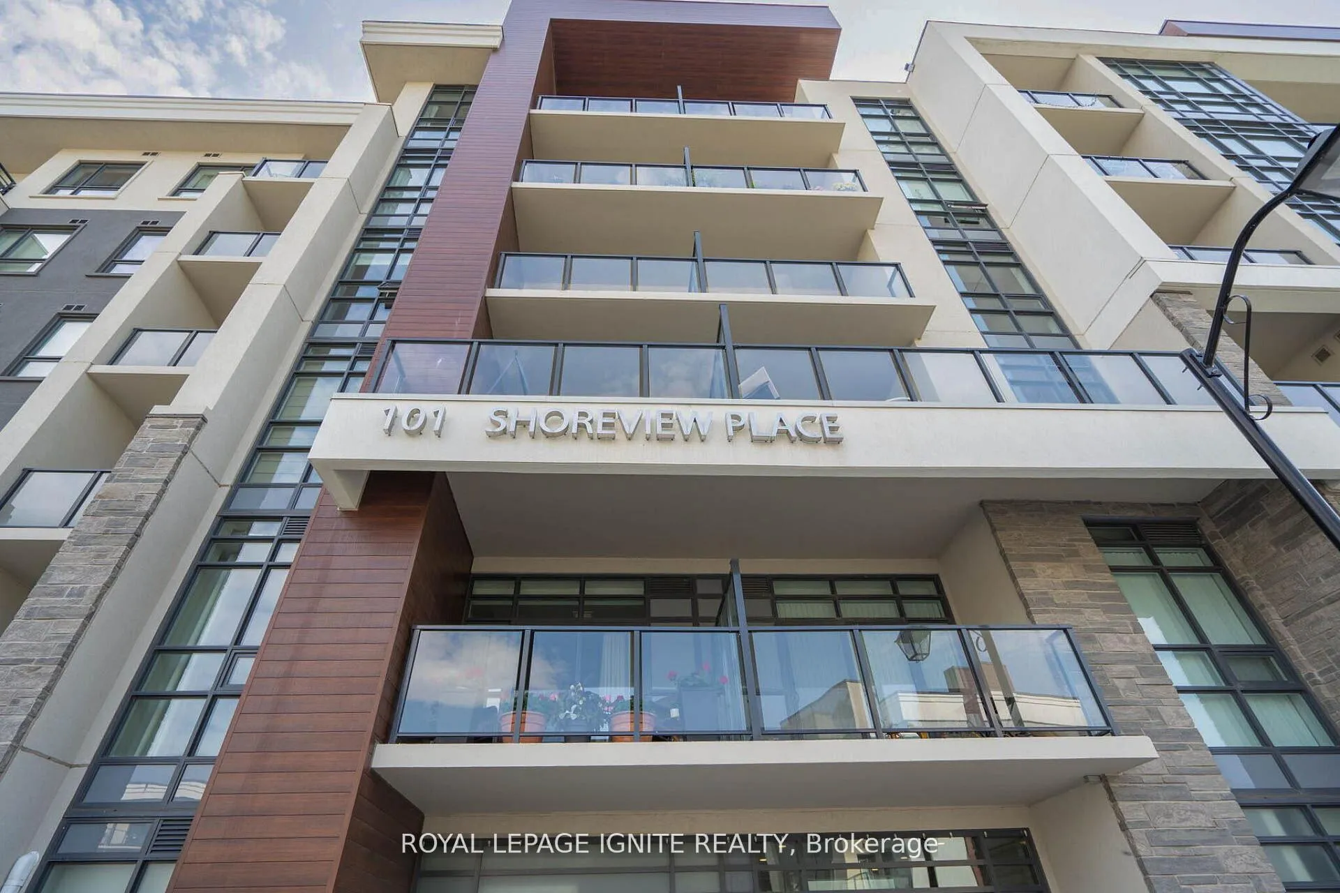 Photo 3 of Unit 614, 101 Shoreview Place, Hamilton, Lakeshore — HOMEH