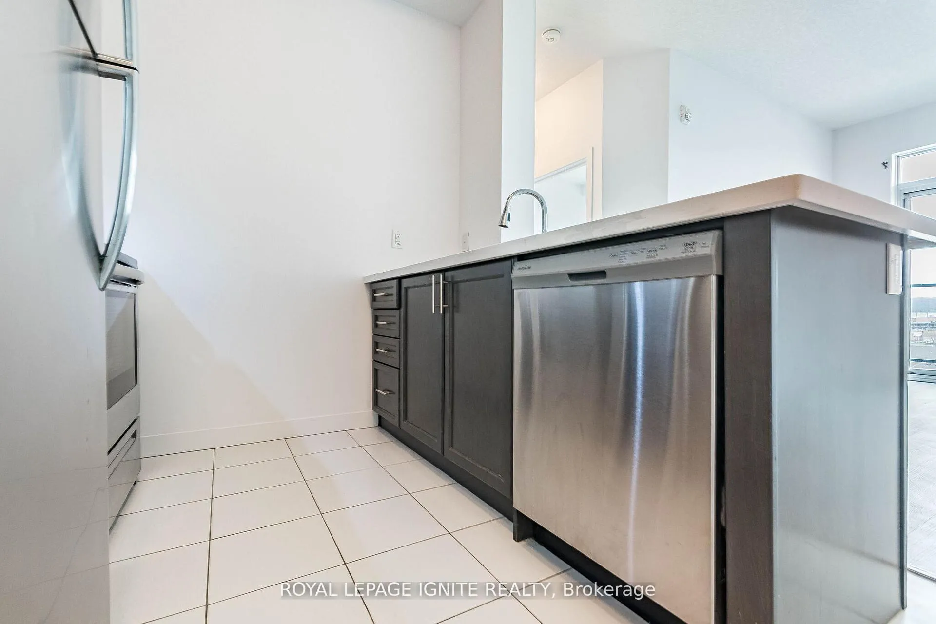 Photo 17 of Unit 614, 101 Shoreview Place, Hamilton, Lakeshore — HOMEH