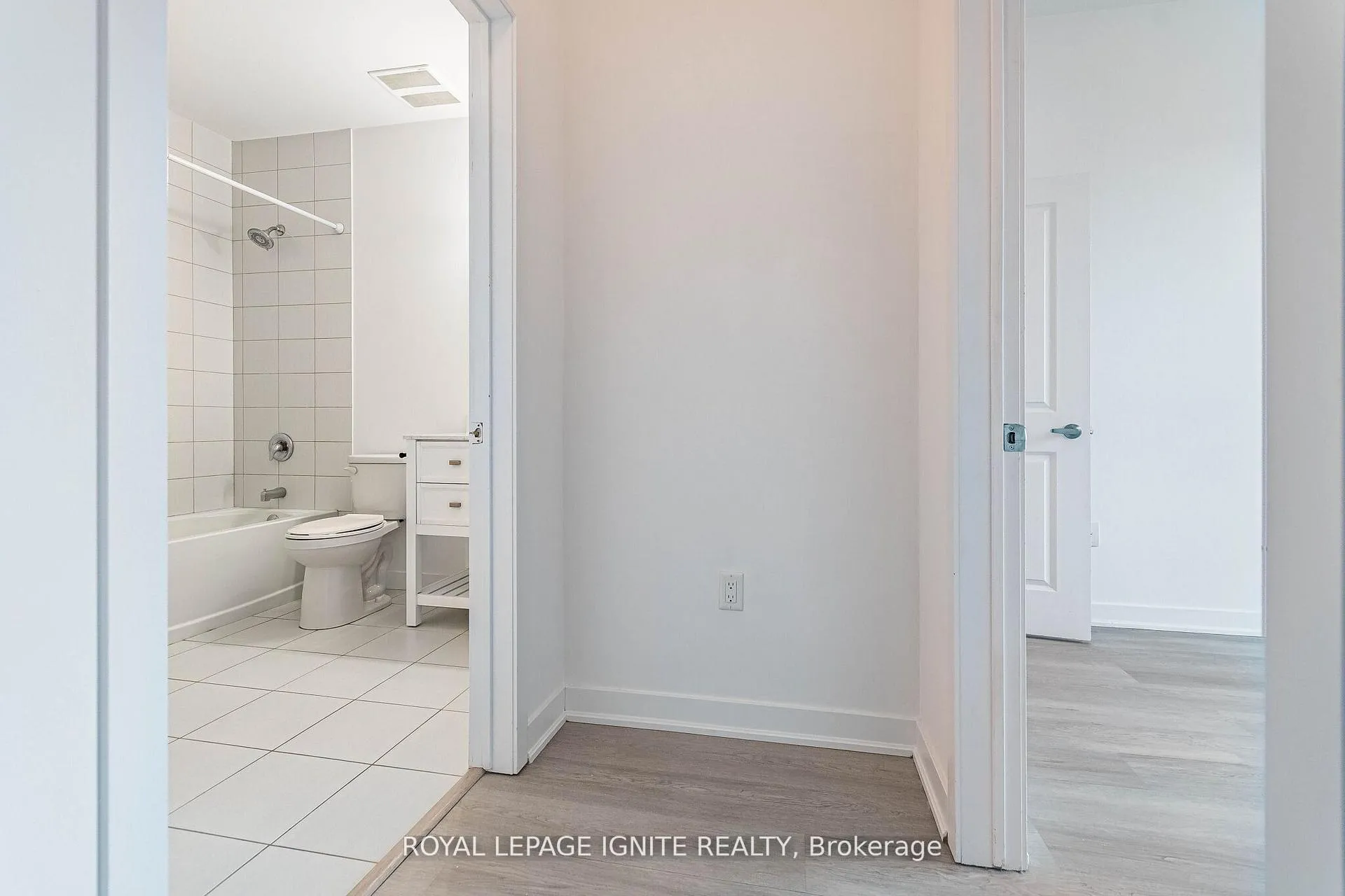 Photo 26 of Unit 614, 101 Shoreview Place, Hamilton, Lakeshore — HOMEH