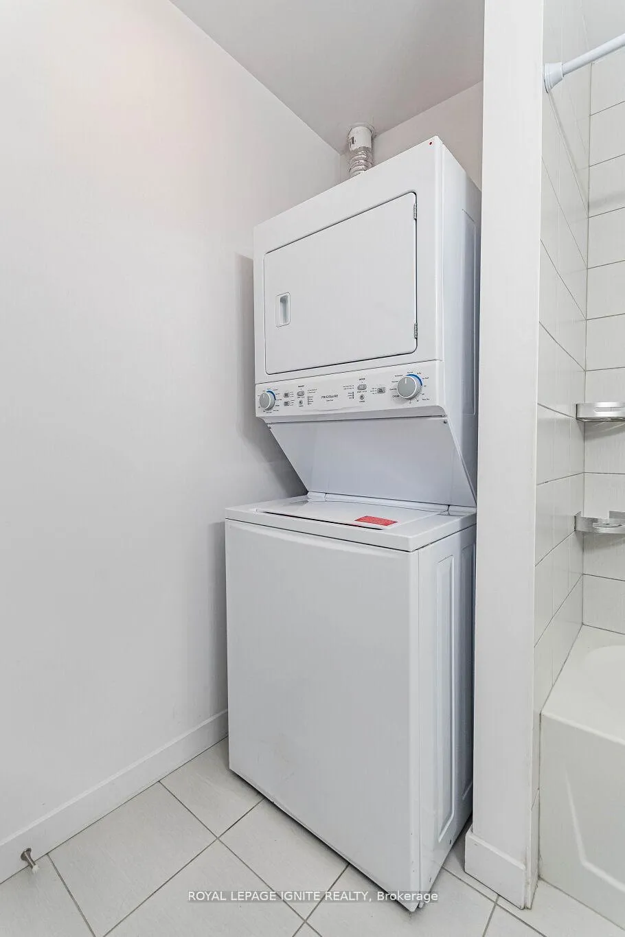 Photo 29 of Unit 614, 101 Shoreview Place, Hamilton, Lakeshore — HOMEH
