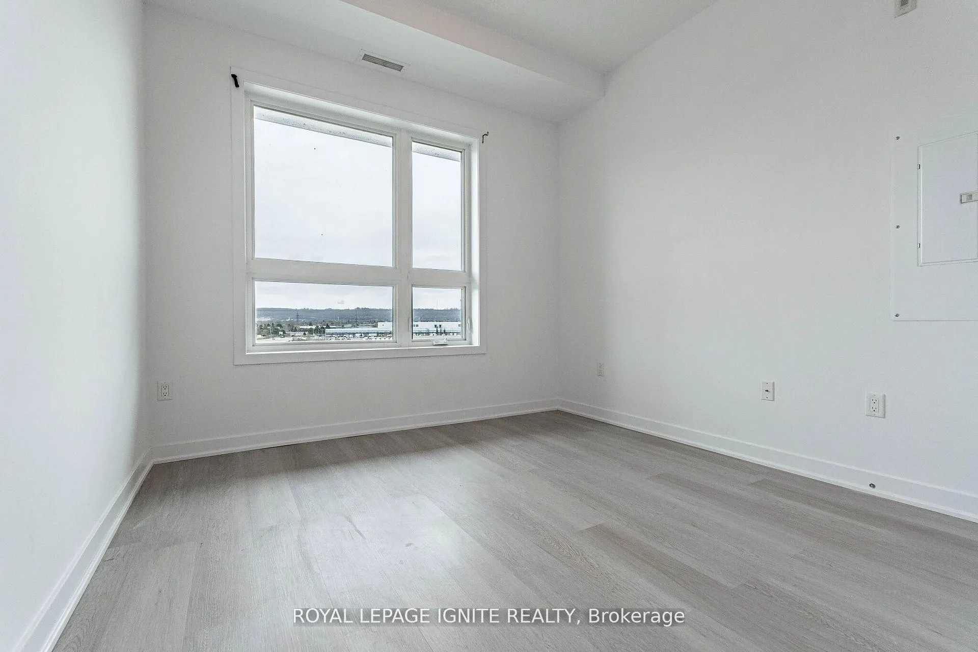 Photo 33 of Unit 614, 101 Shoreview Place, Hamilton, Lakeshore — HOMEH