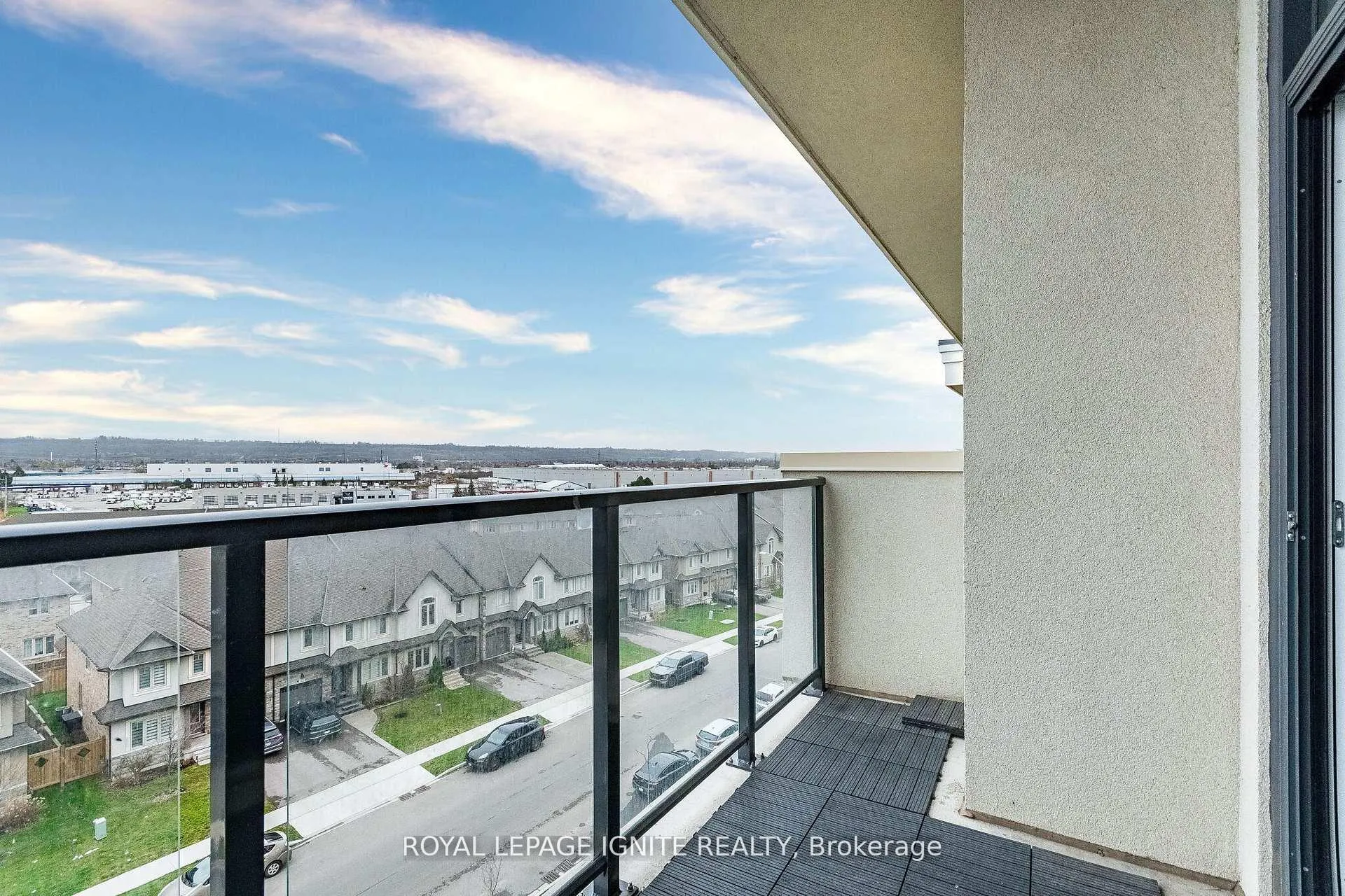 Photo 38 of Unit 614, 101 Shoreview Place, Hamilton, Lakeshore — HOMEH