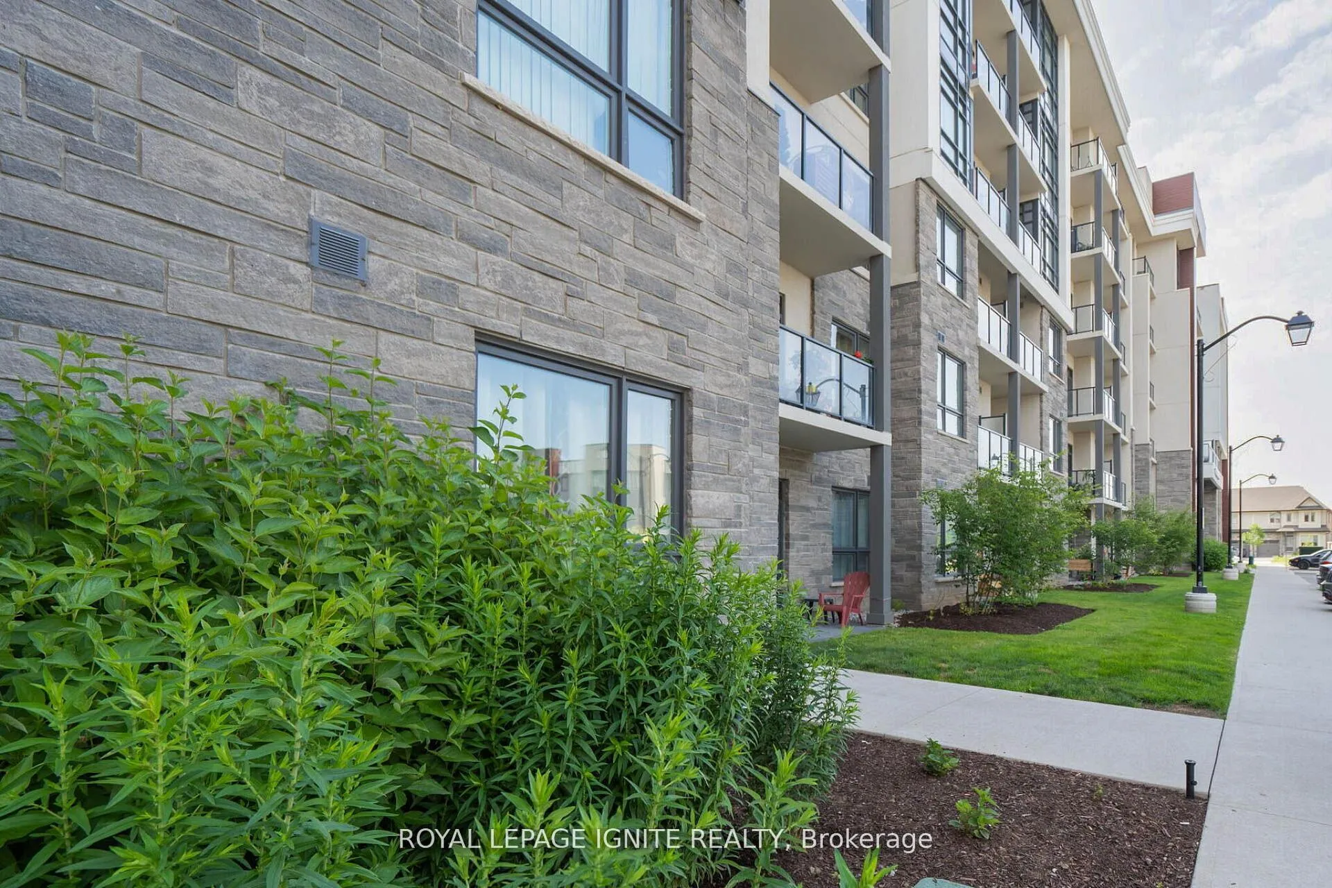 Photo 49 of Unit 614, 101 Shoreview Place, Hamilton, Lakeshore — HOMEH