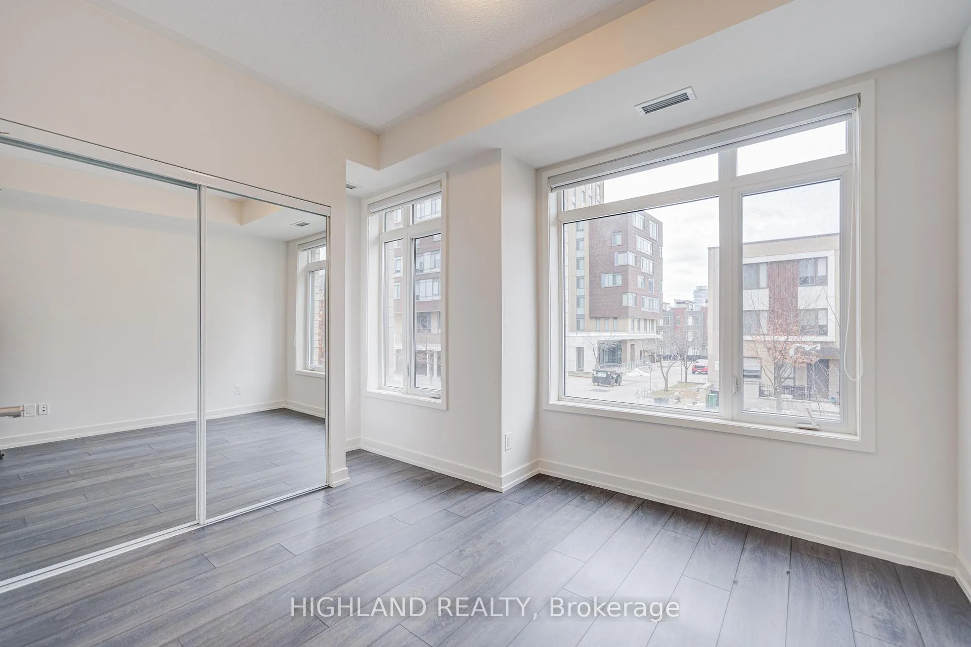Photo 18 of 62 St David Street, Toronto, Regent Park — HOMEH
