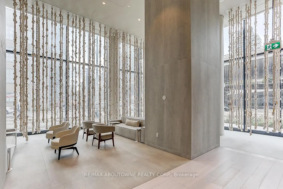 Photo 2 of Unit 5515, 55 Cooper Street, Toronto, Waterfront Communities — HOMEH