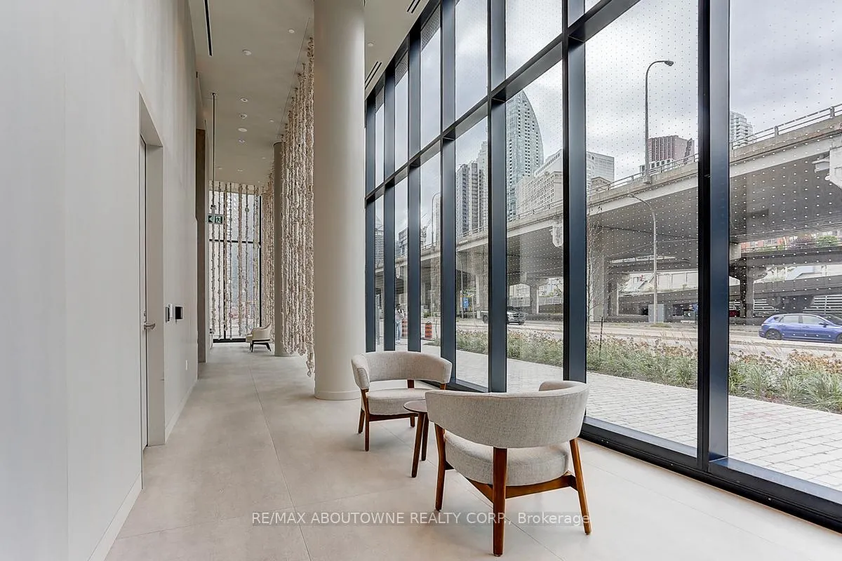 Photo 4 of Unit 5515, 55 Cooper Street, Toronto, Waterfront Communities — HOMEH