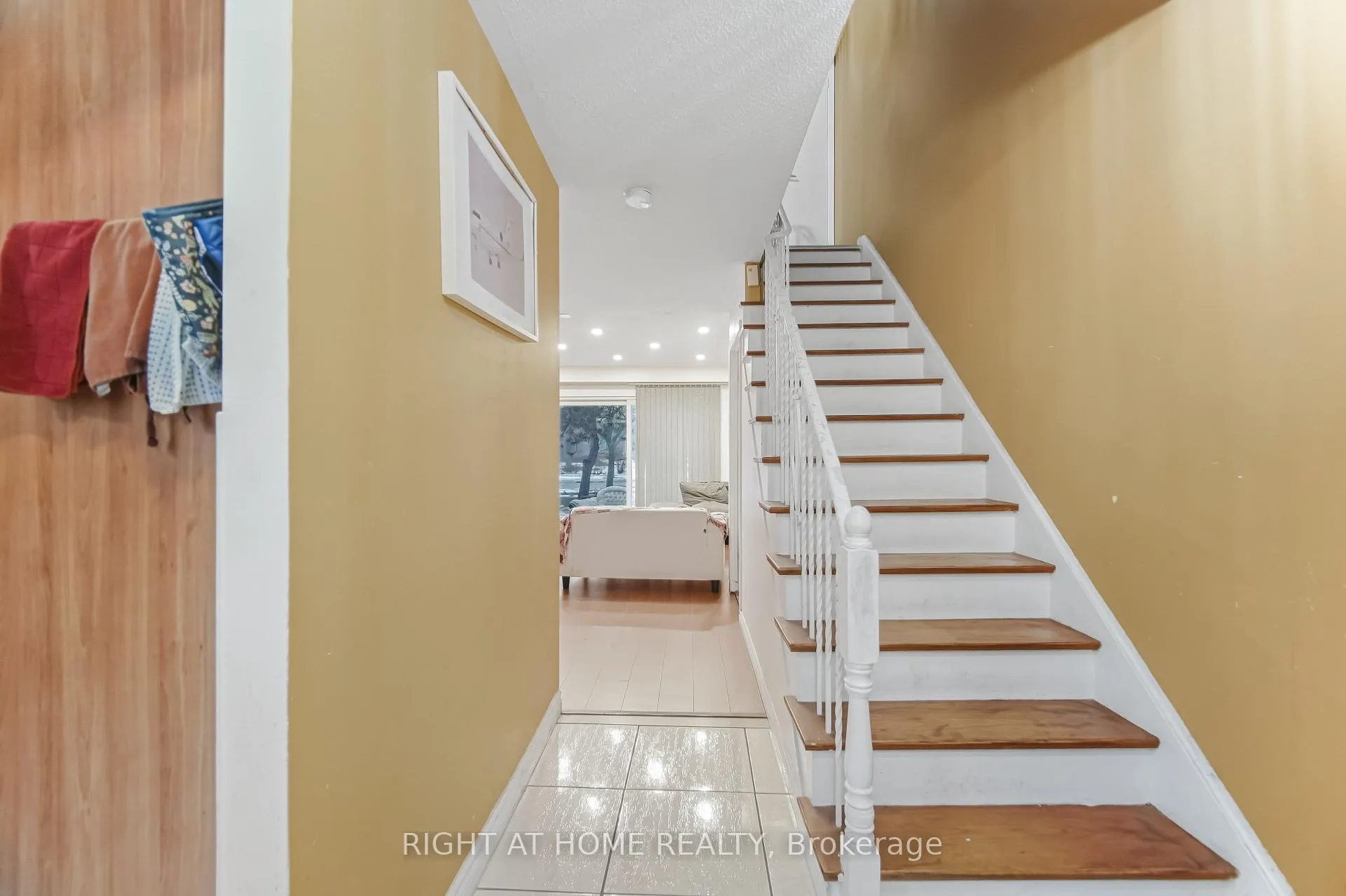 Photo 7 of Unit 4, 415 Silverstone Drive, Etobicoke, West Humber-Clairville — HOMEH