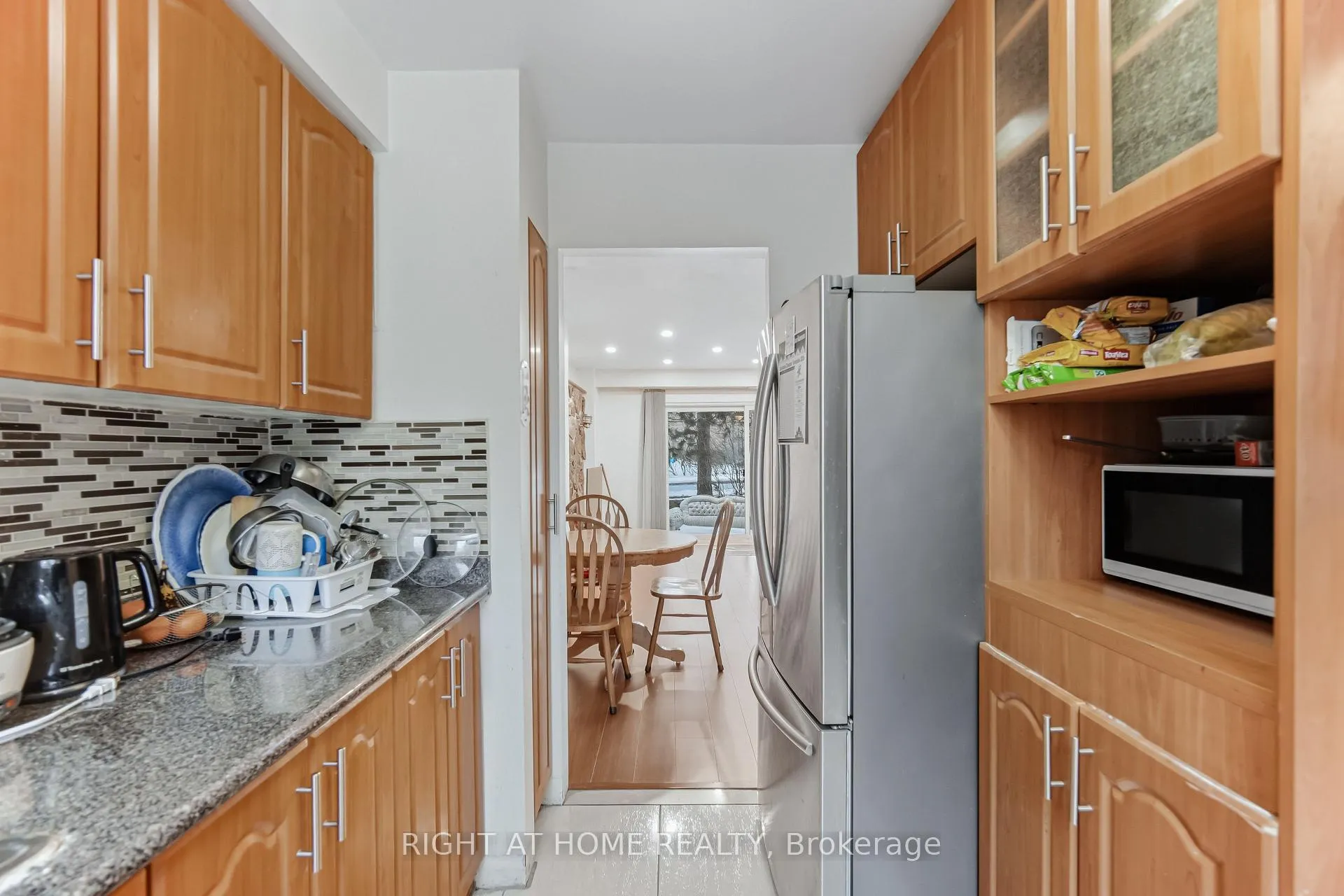 Photo 14 of Unit 4, 415 Silverstone Drive, Etobicoke, West Humber-Clairville — HOMEH