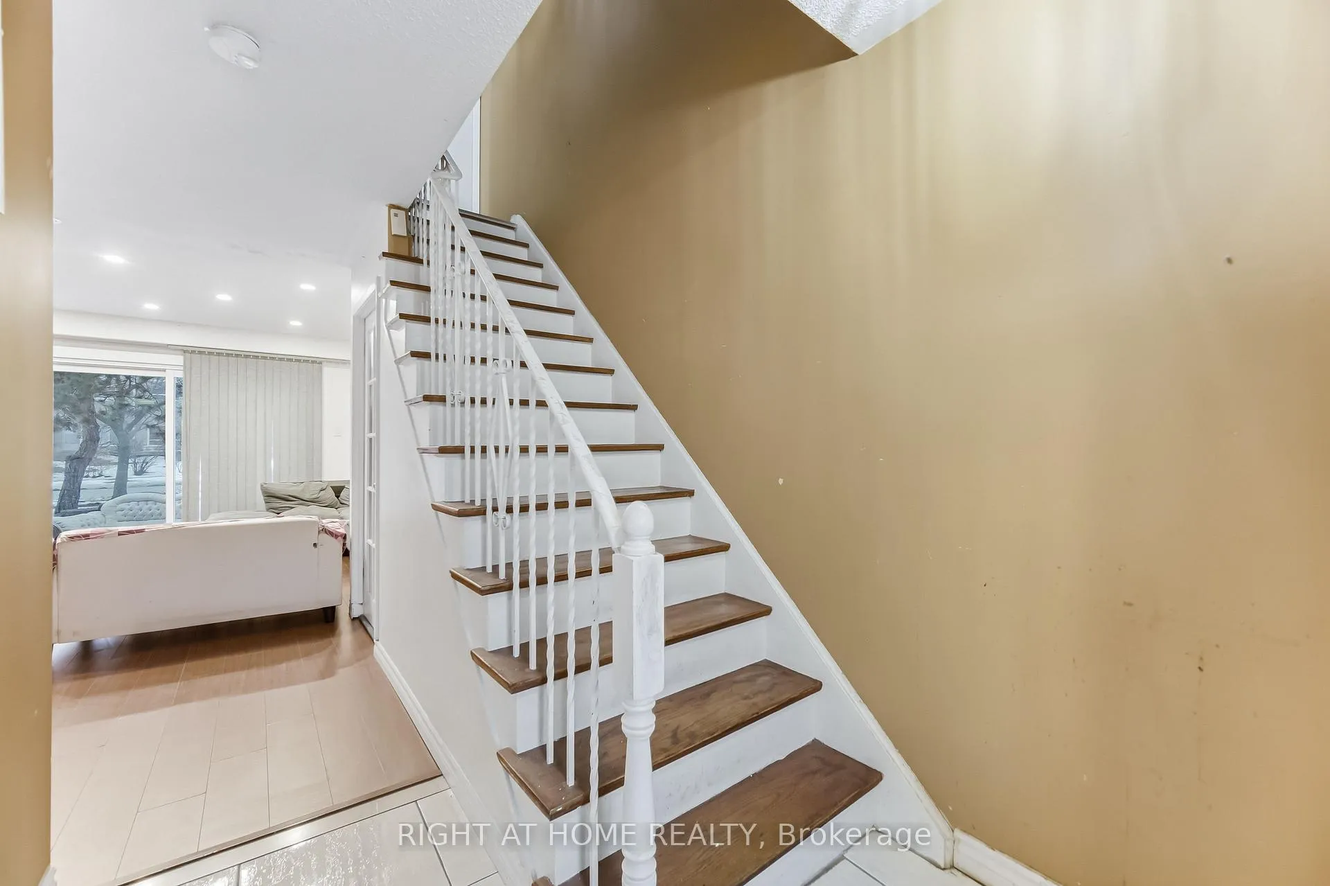 Photo 15 of Unit 4, 415 Silverstone Drive, Etobicoke, West Humber-Clairville — HOMEH