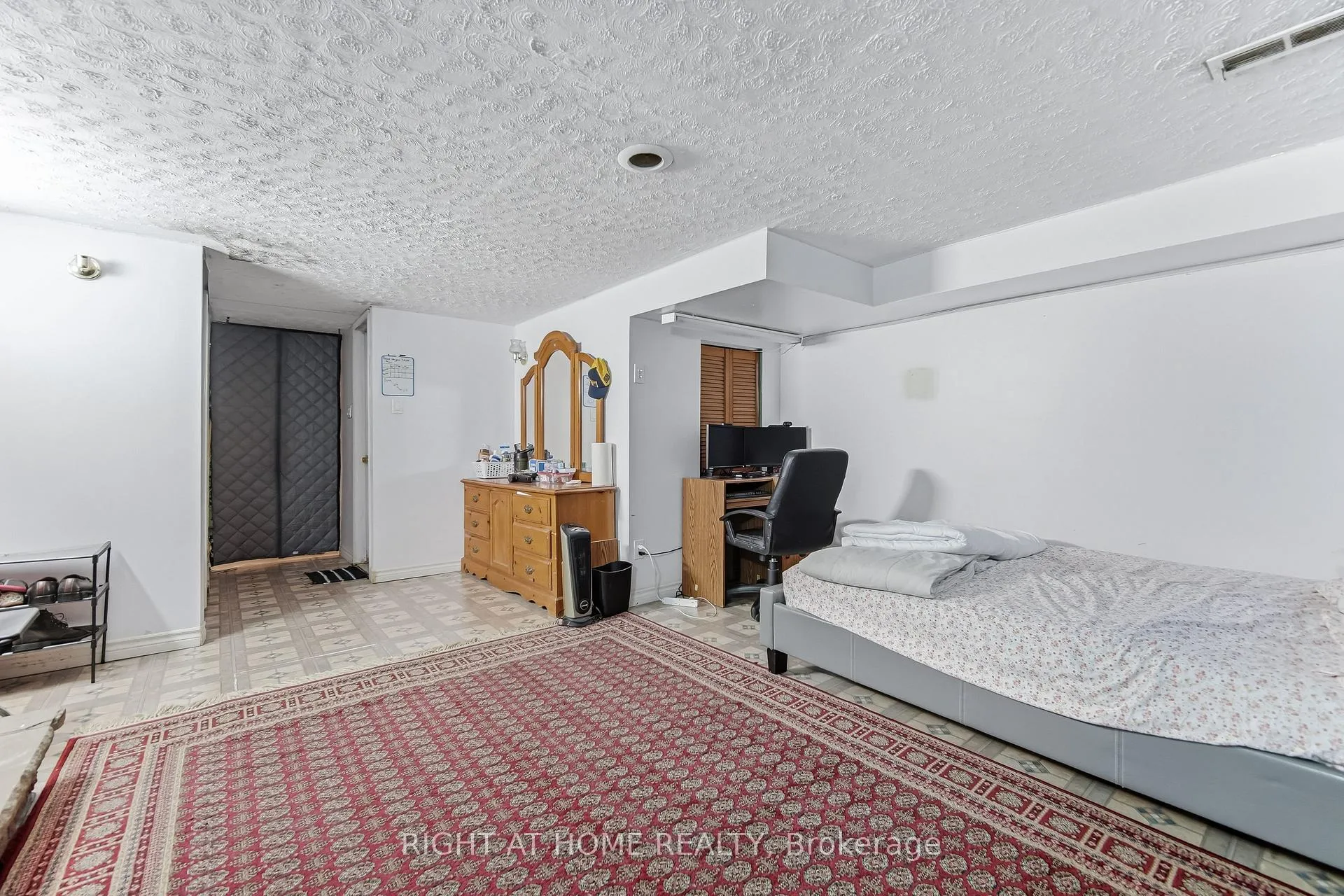 Photo 24 of Unit 4, 415 Silverstone Drive, Etobicoke, West Humber-Clairville — HOMEH